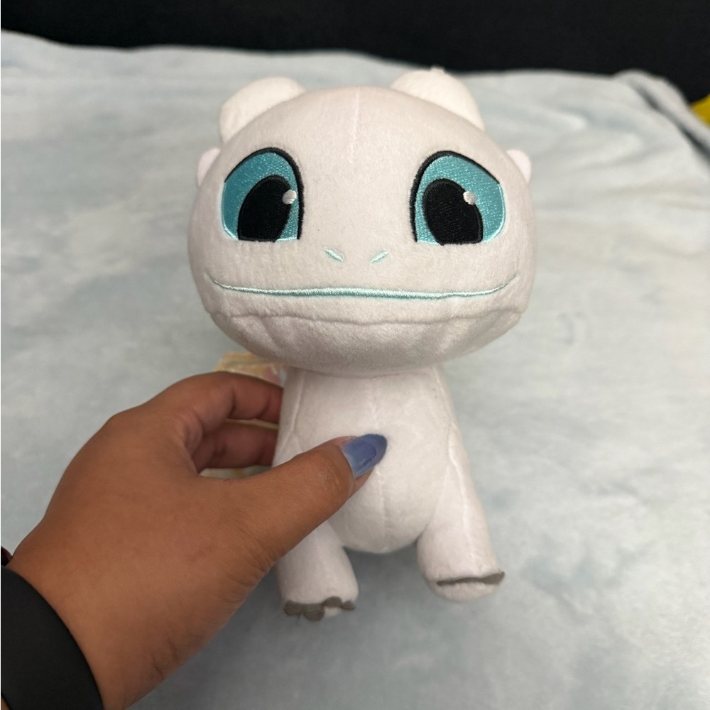 Universal How to Train Your Dragon Light Fury Plush NWT